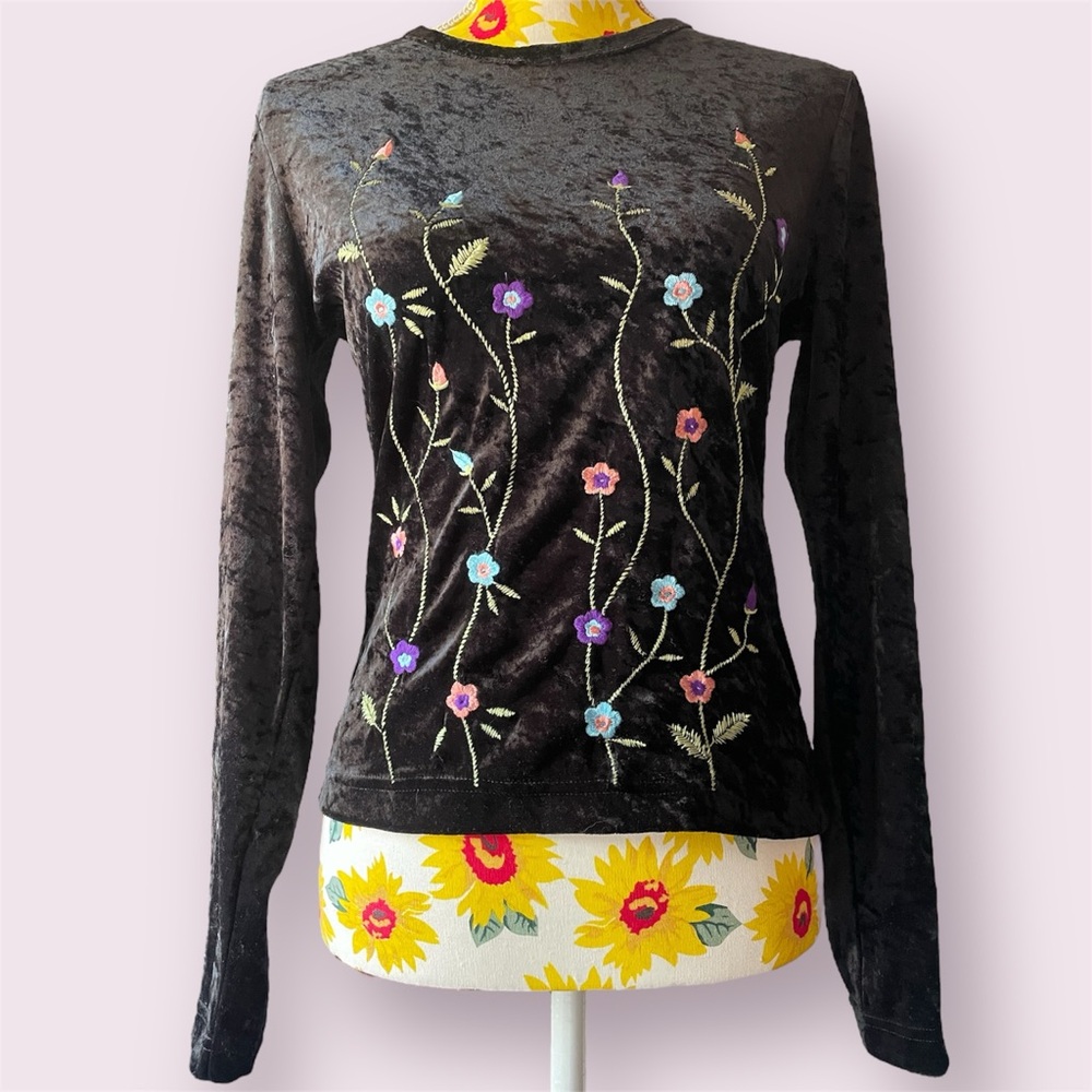 Rare 90s/Y2K GUESS Black Velvet Floral Embroidered Long Sleeve Top | Size Medium